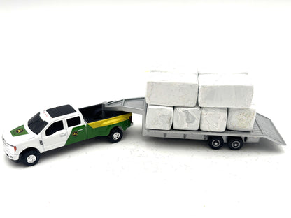 1/64 Silage Wrapped Bales 4' x 4' x 8'
