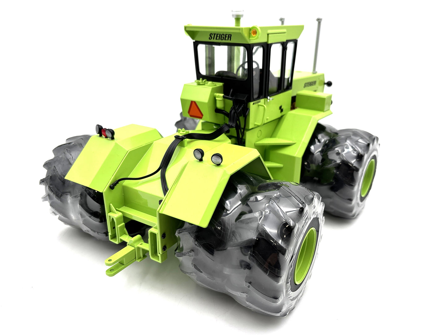 1/16 Steiger Bearcat II Prestige
