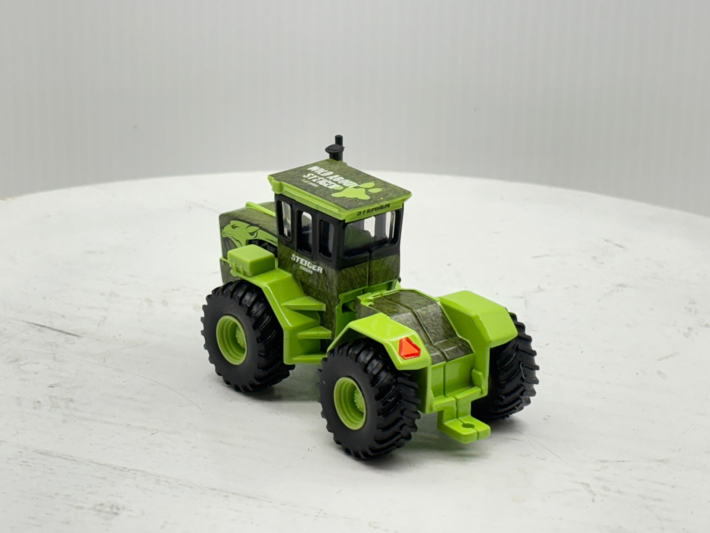 1/64 Steiger Cougar