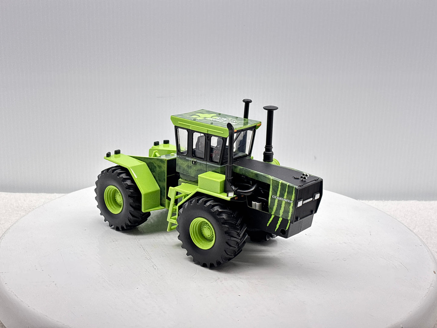 1/32 Steiger Cougar ''Wild About Steiger''