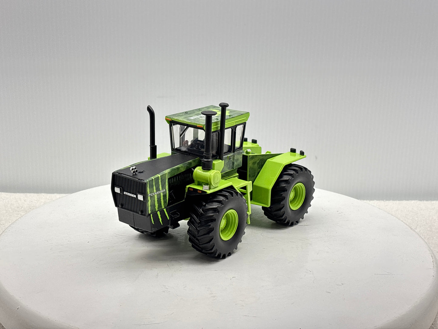 1/32 Steiger Cougar ''Wild About Steiger''