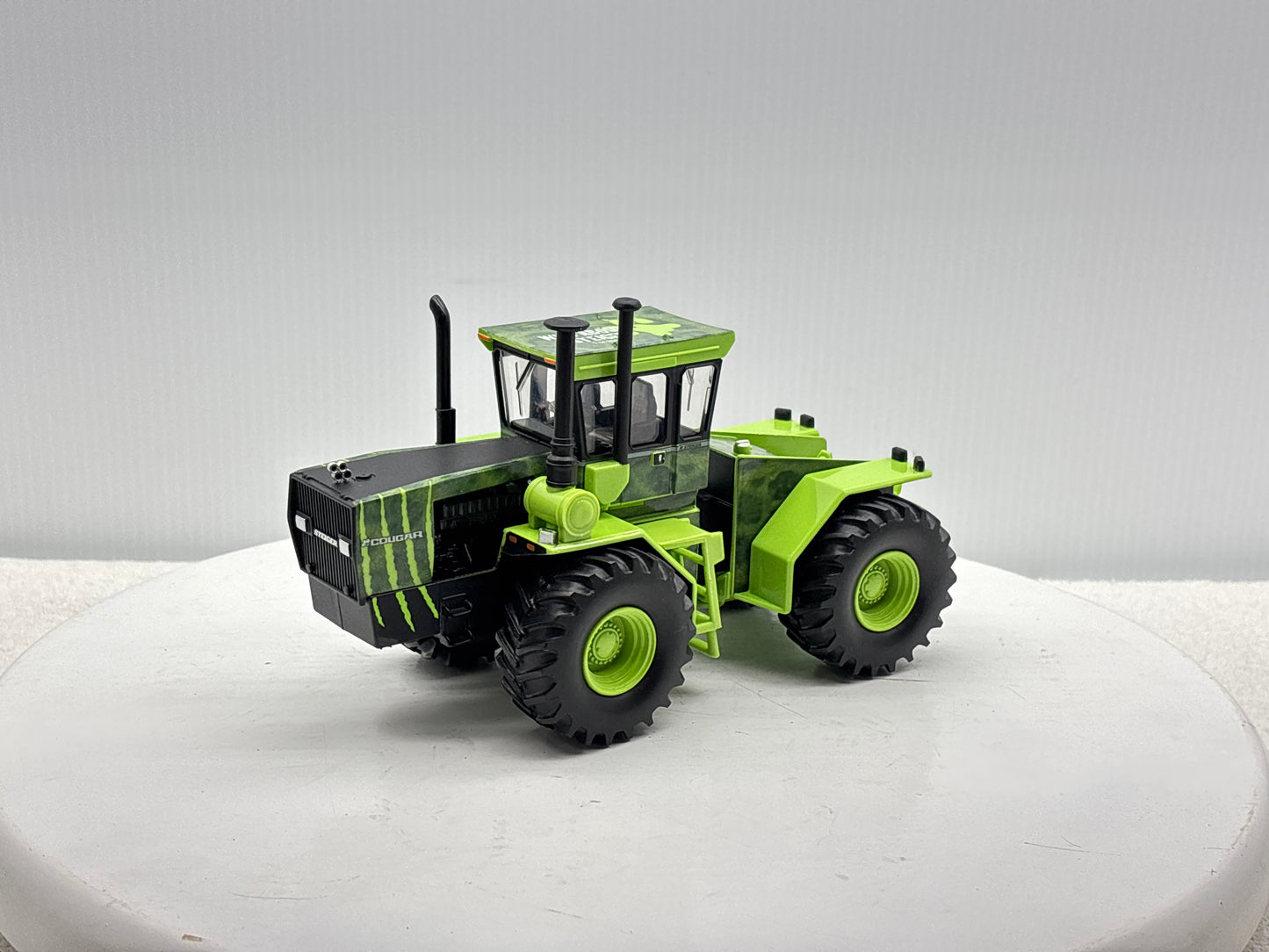 1/32 Steiger Cougar ''Wild About Steiger''