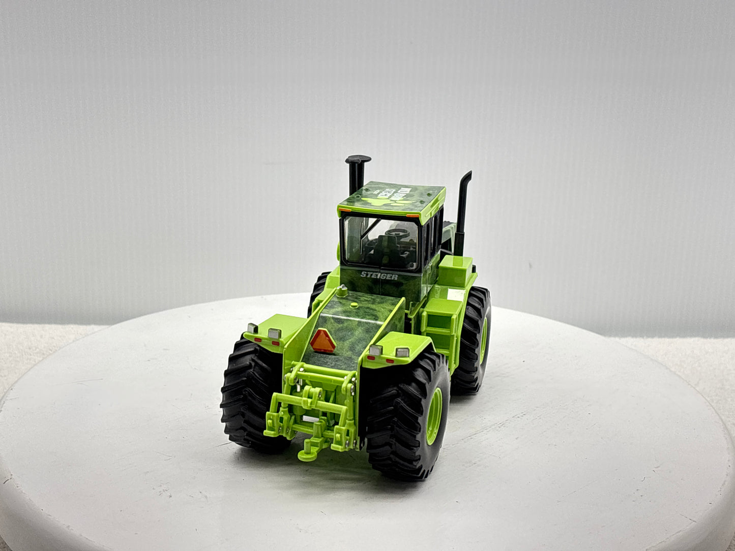 1/32 Steiger Cougar ''Wild About Steiger''