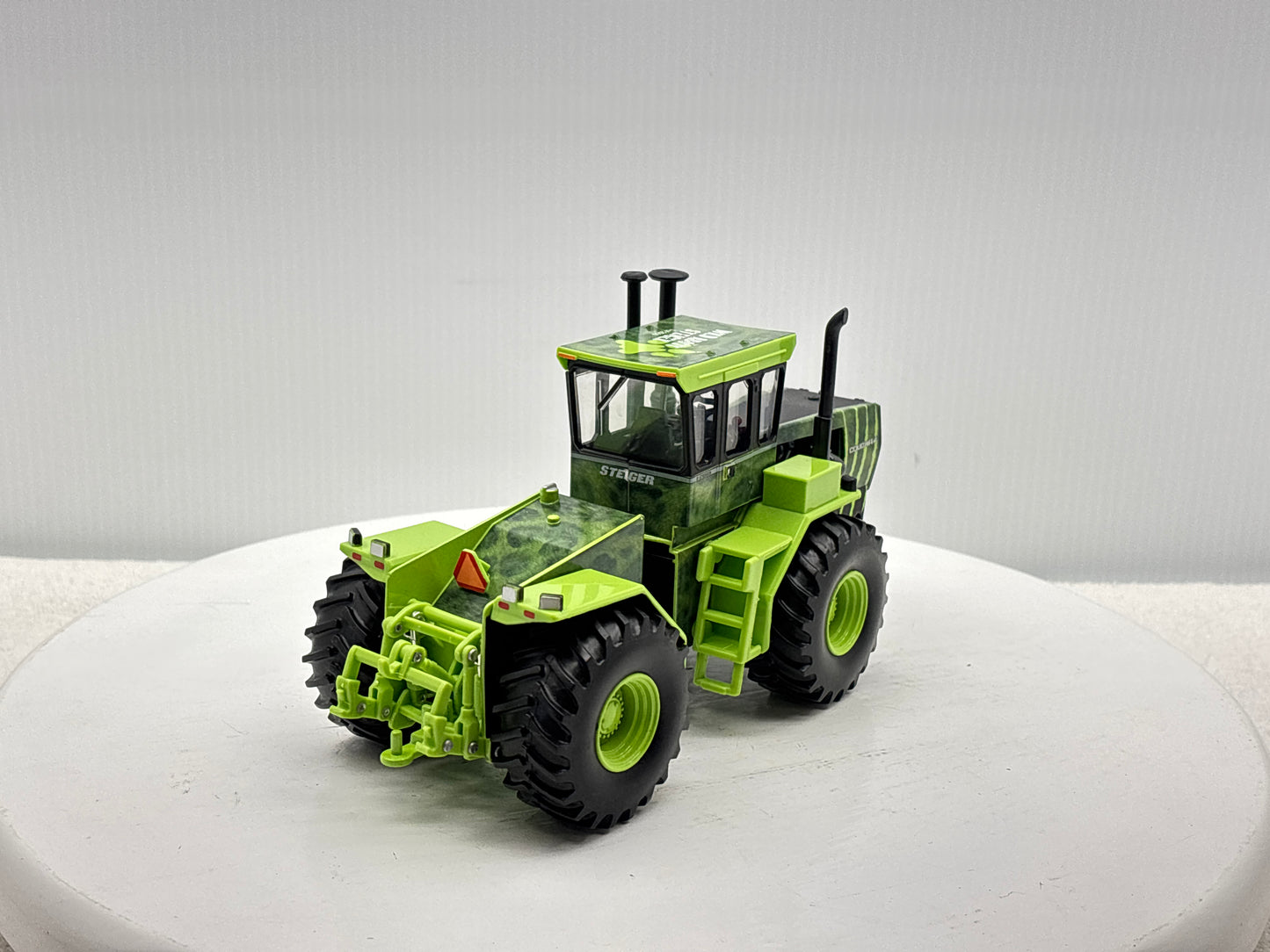1/32 Steiger Cougar ''Wild About Steiger''