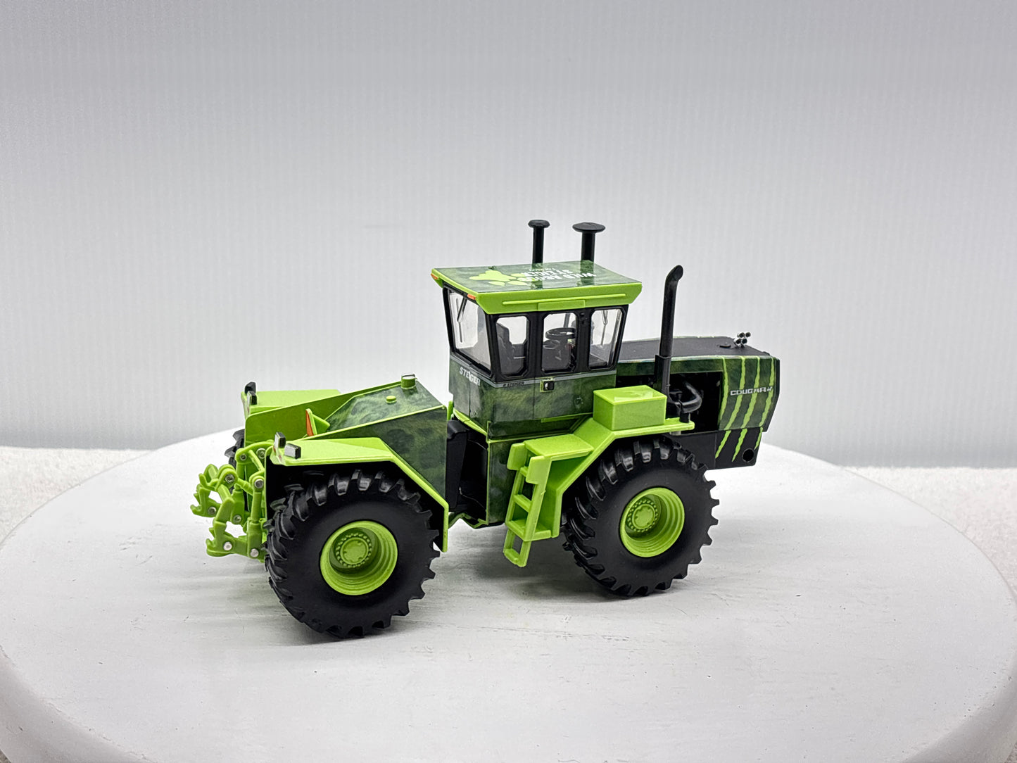 1/32 Steiger Cougar ''Wild About Steiger''