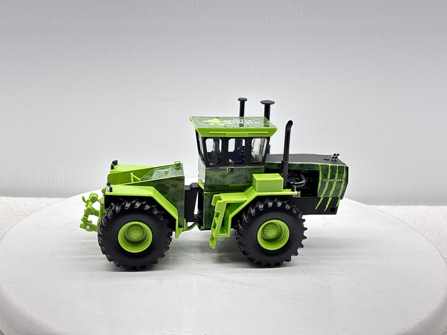 1/32 Steiger Cougar ''Wild About Steiger''