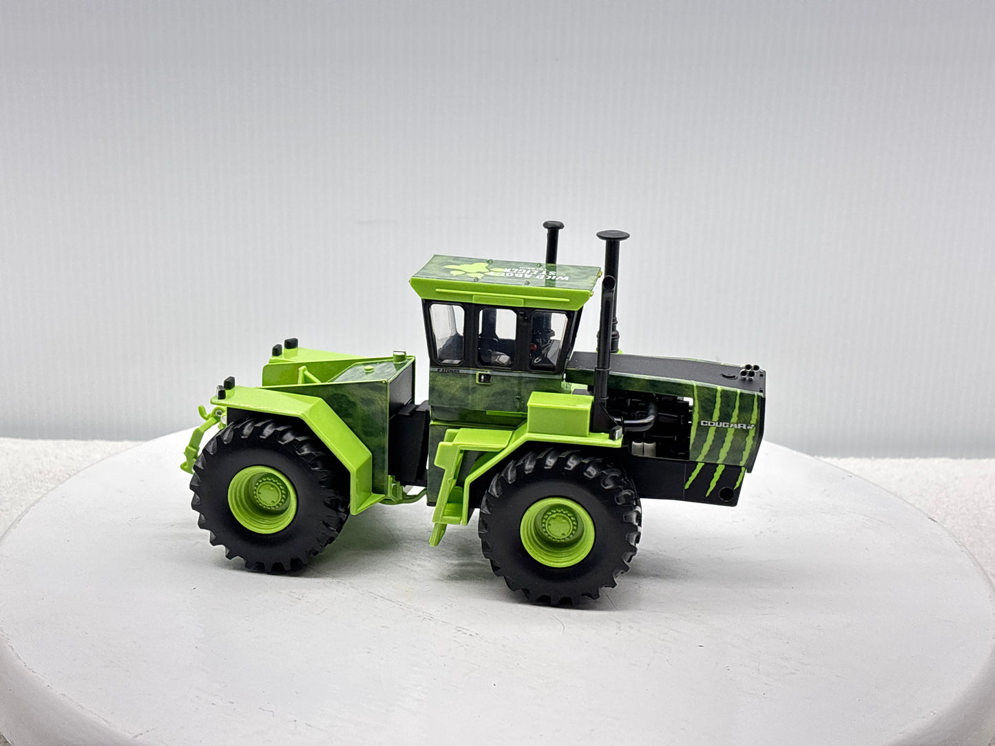 1/32 Steiger Cougar ''Wild About Steiger''