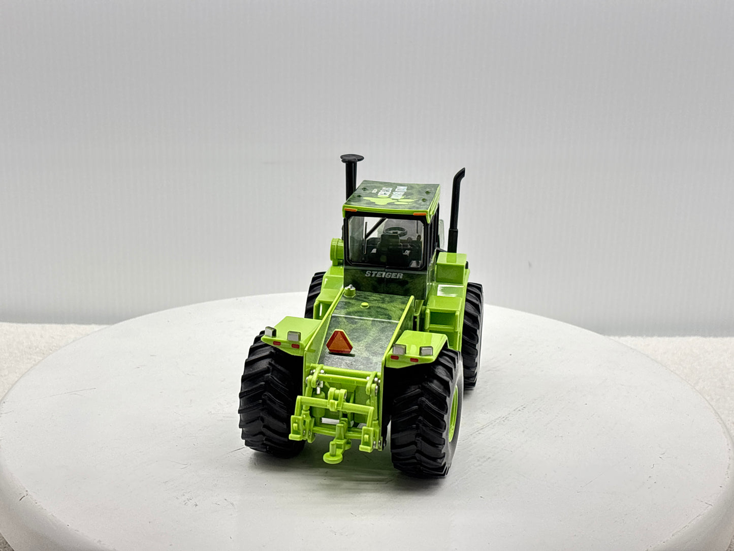 1/32 Steiger Cougar ''Wild About Steiger''