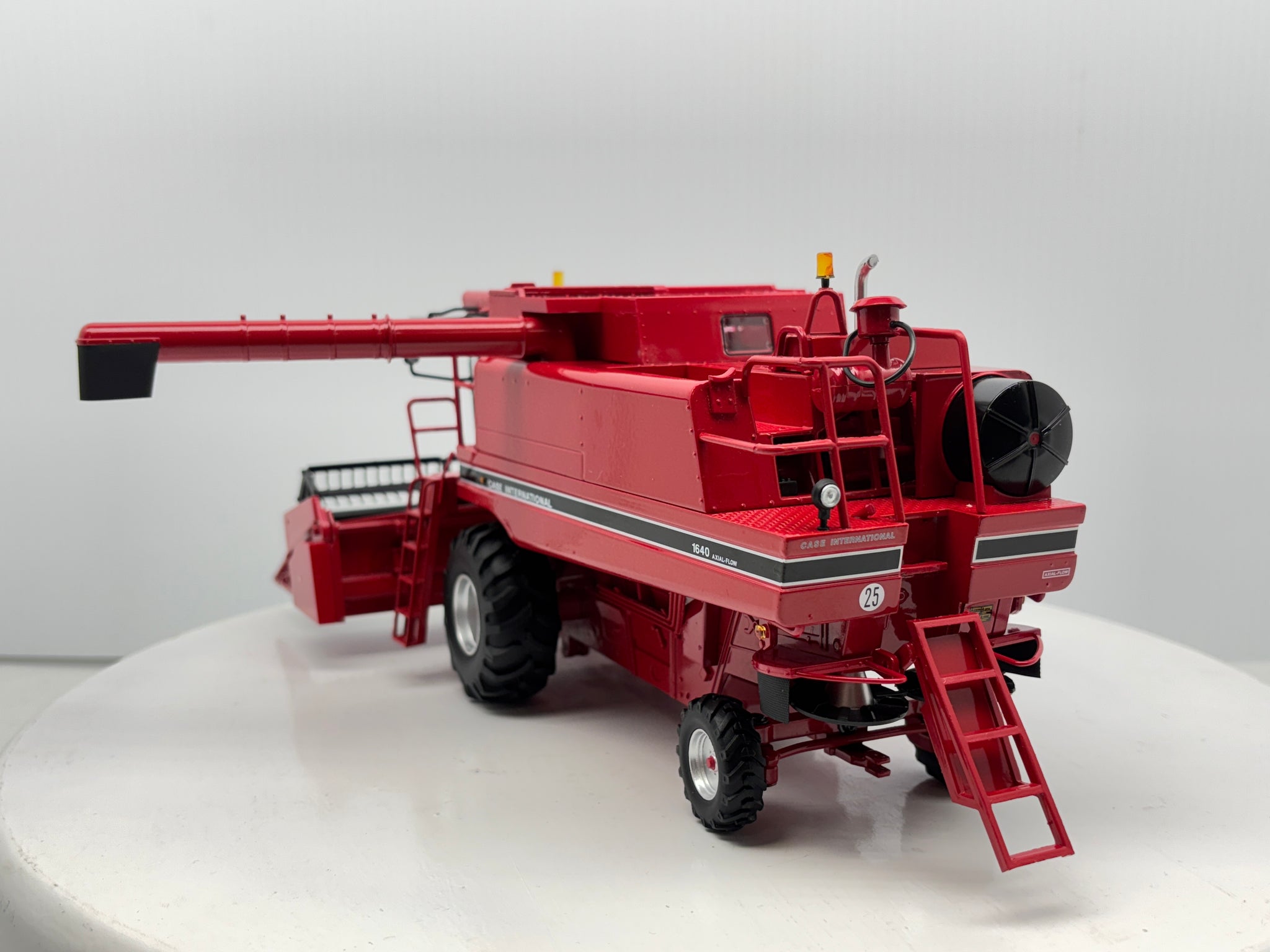 1/32 International 1640