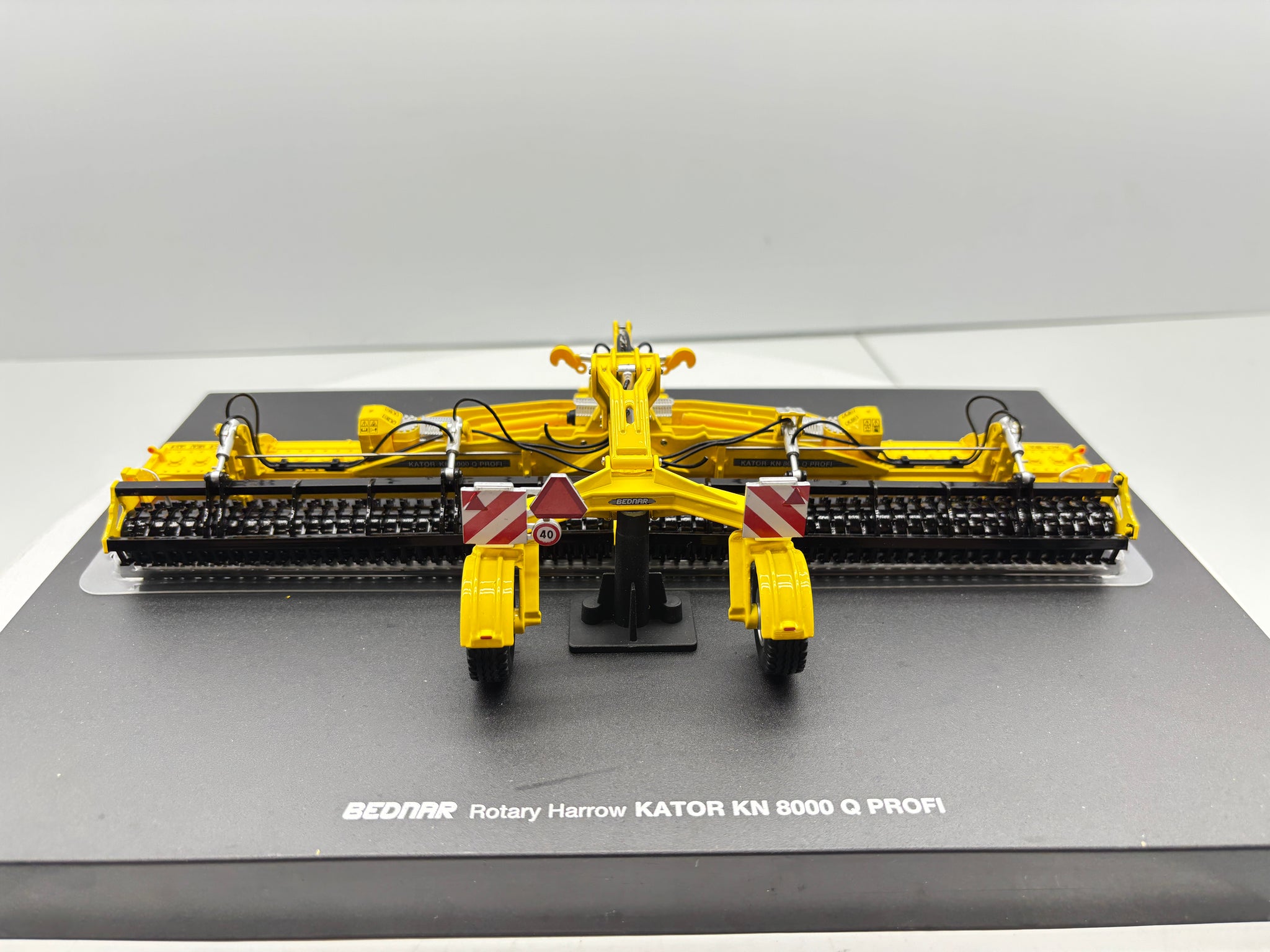 1/32 Bednar Kator KN 8000 Q