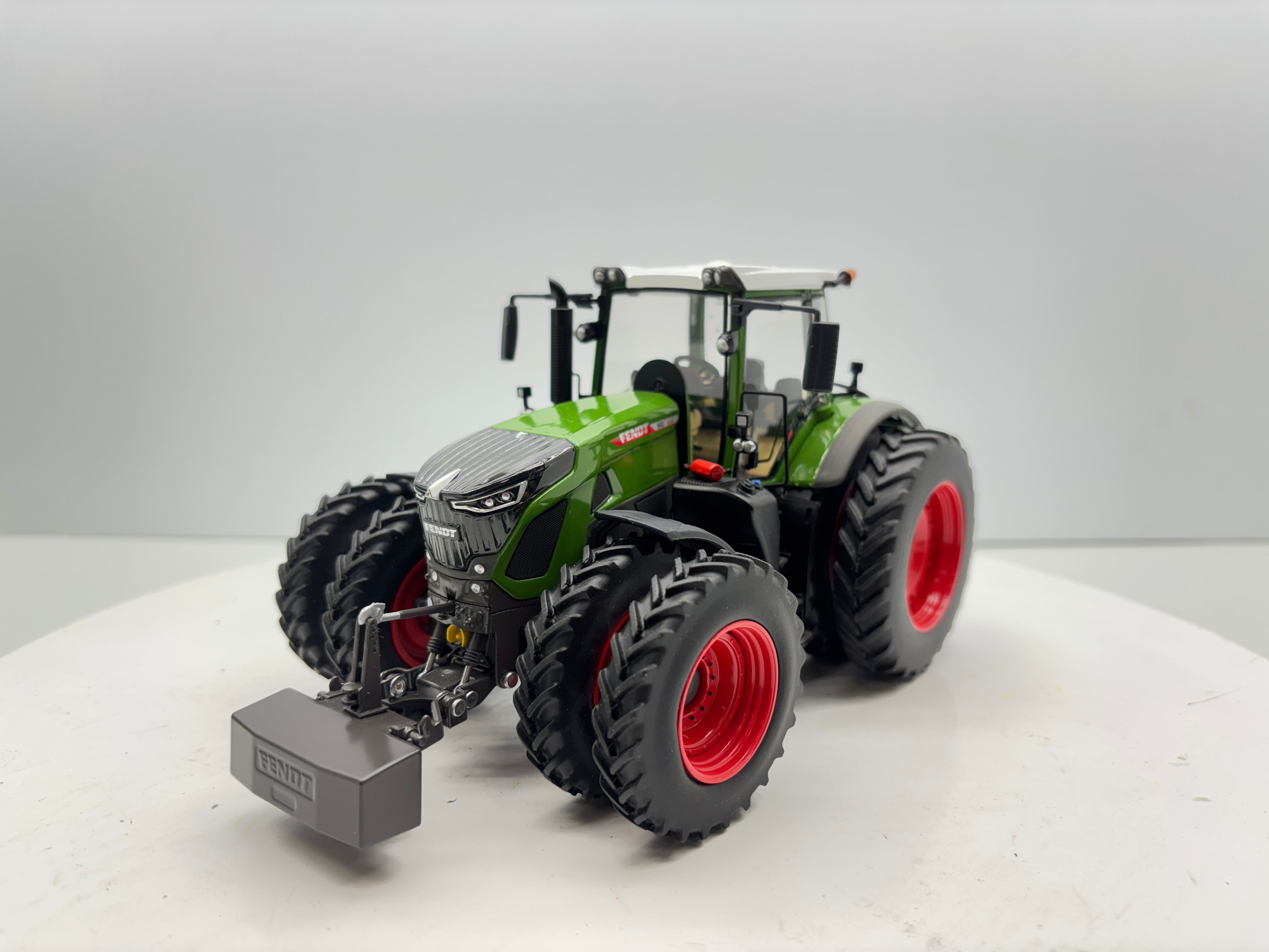 1/32 Fendt 942 Vario Row Crop