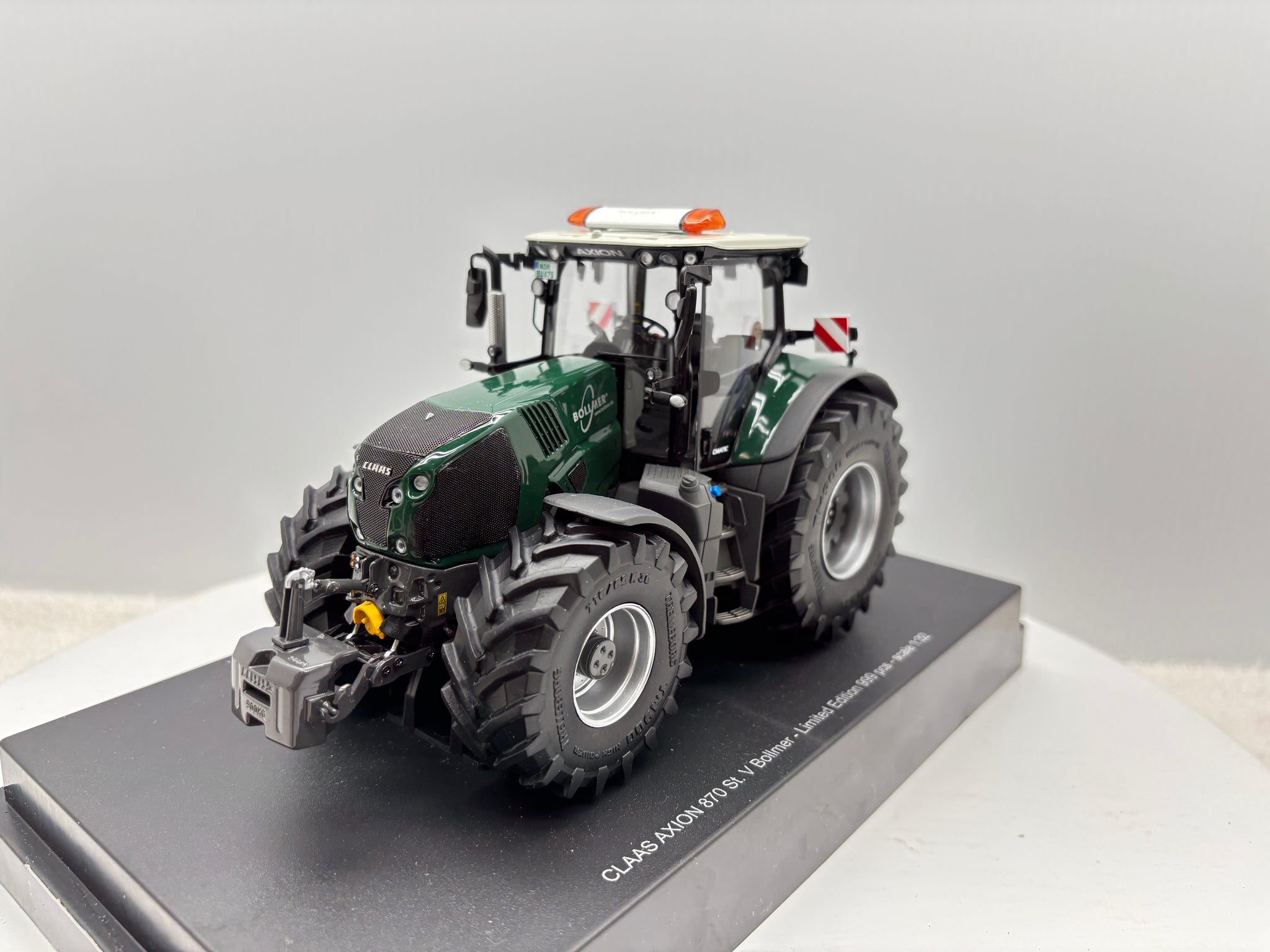 1/32 Claas Axion 870 Bollmer