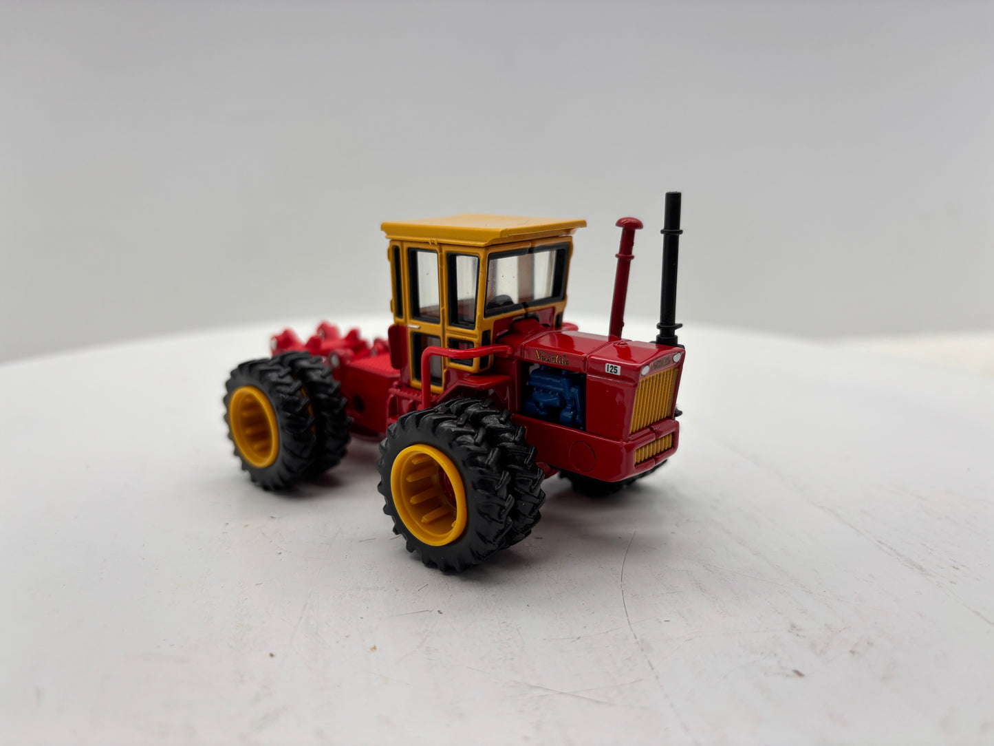 1/64 Versatile 125 Prestige