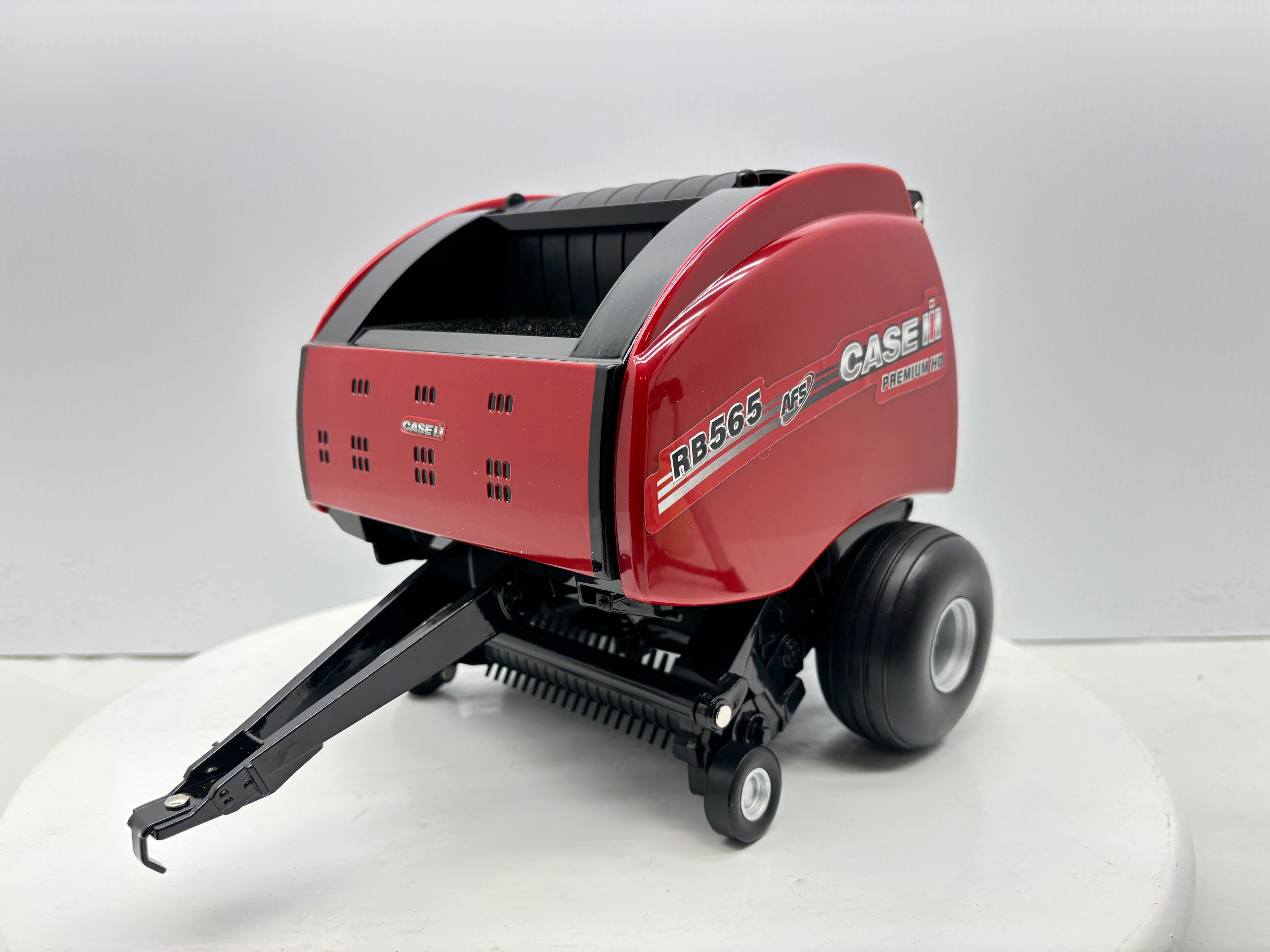 1/16 Case IH RB565