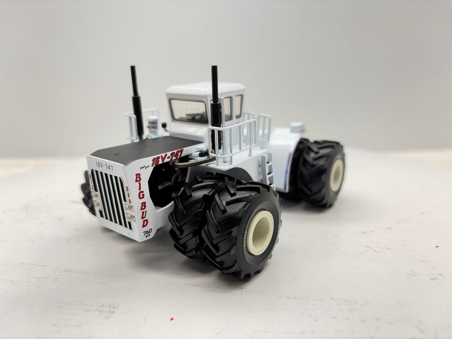1/64 Big Bud 16V-747 760HP