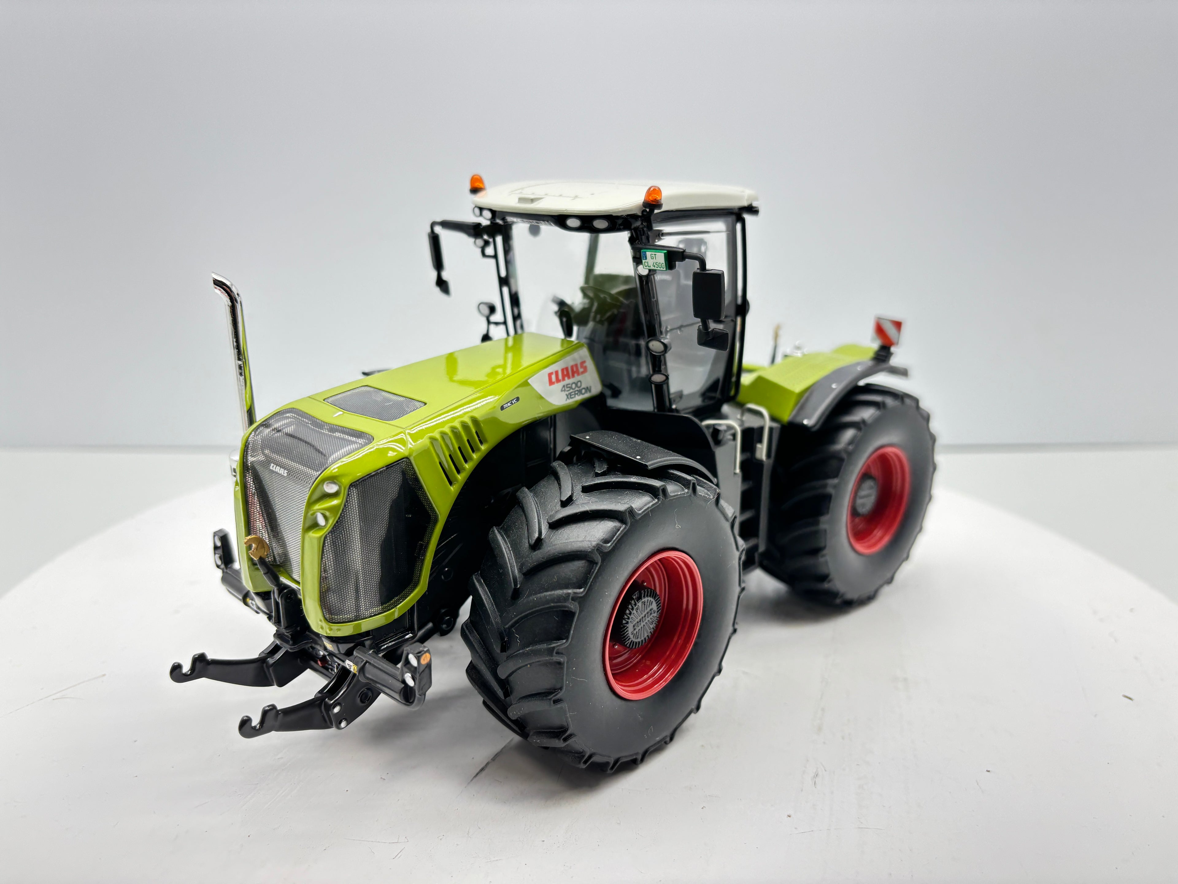 1/32 Claas 4500 Xerion