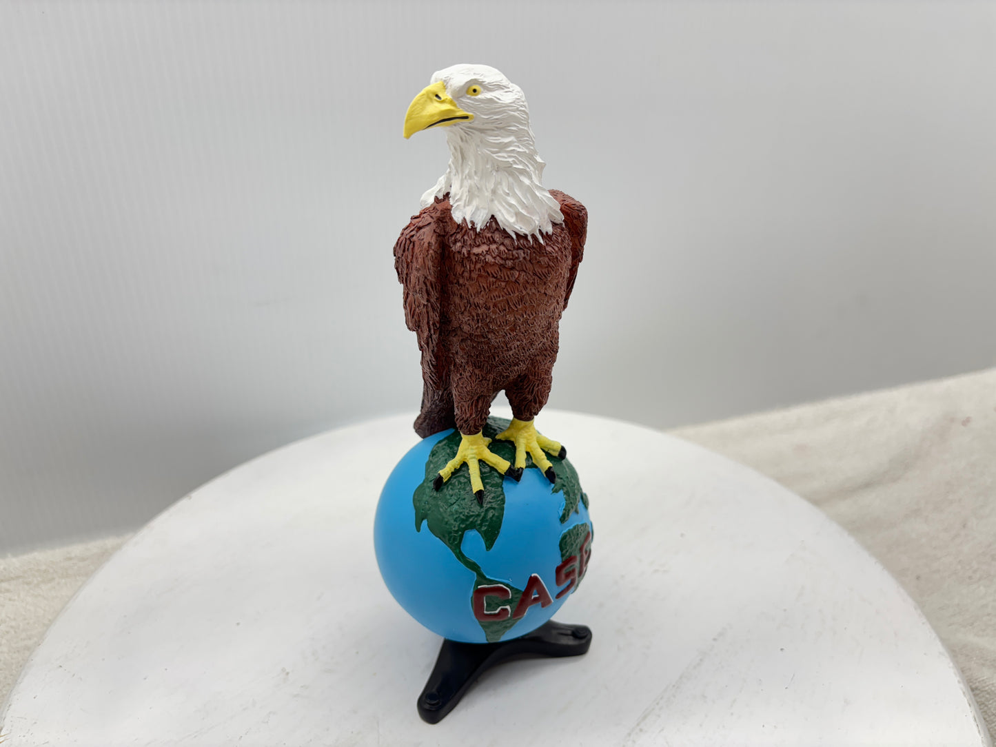 Case Eagle on Globe