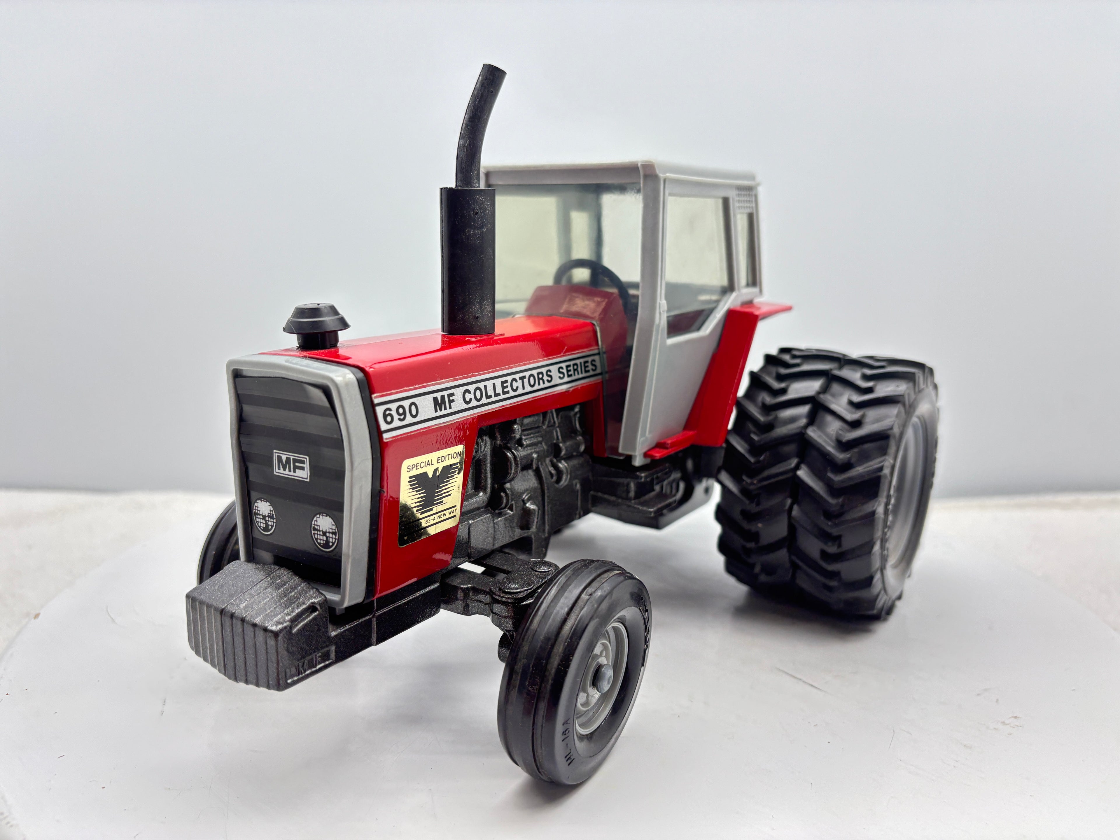 1/20 Massey Ferguson 690