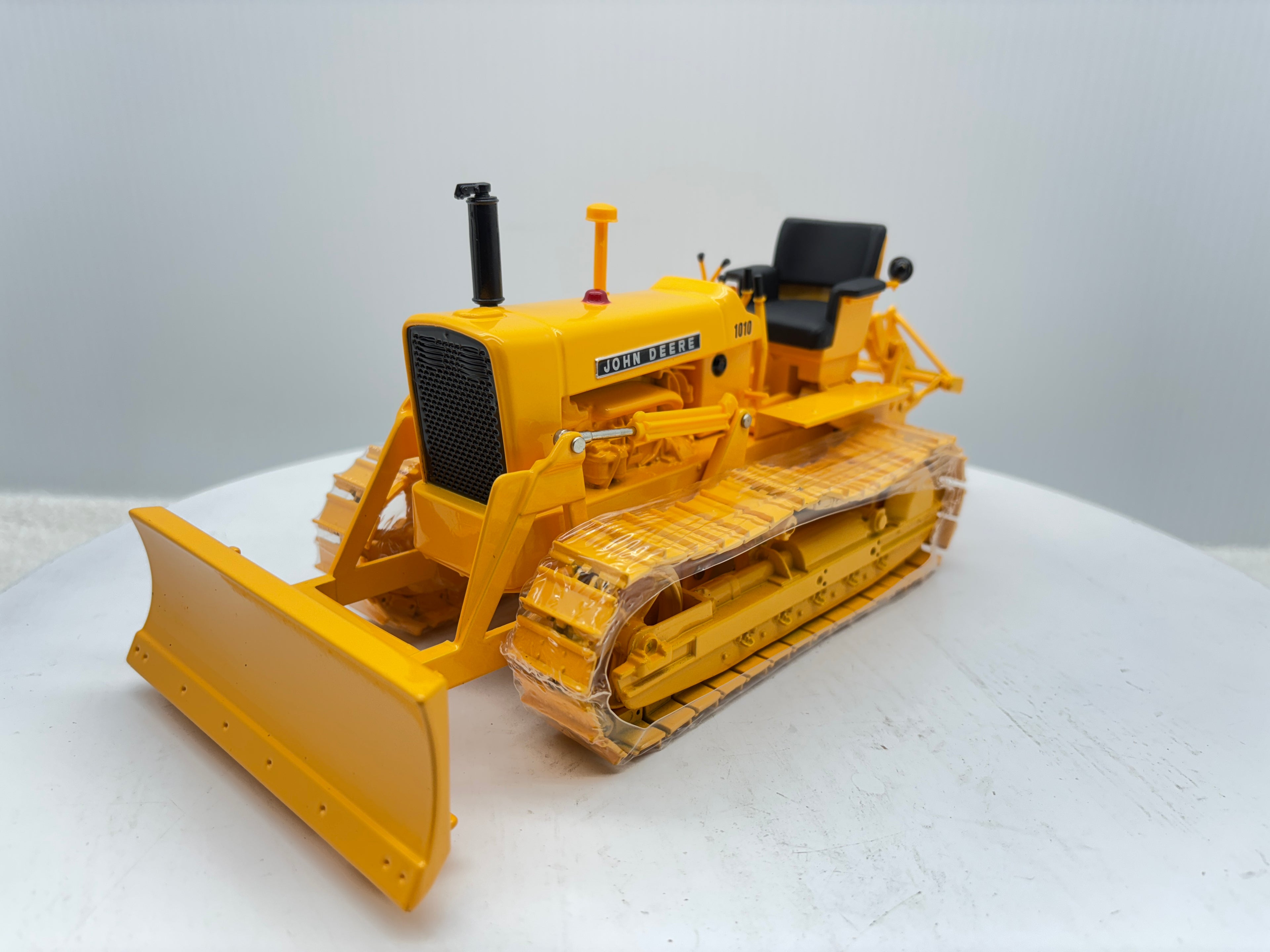 1/16 John Deere 1010