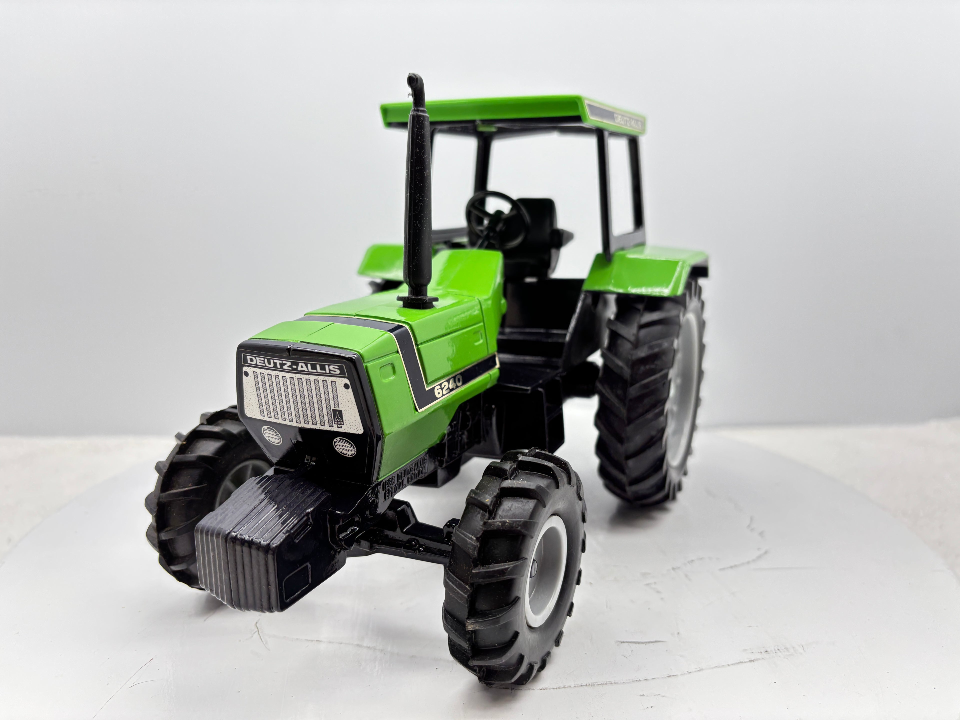 1/16 Deutz-Allis 6240 MFD Special Edition