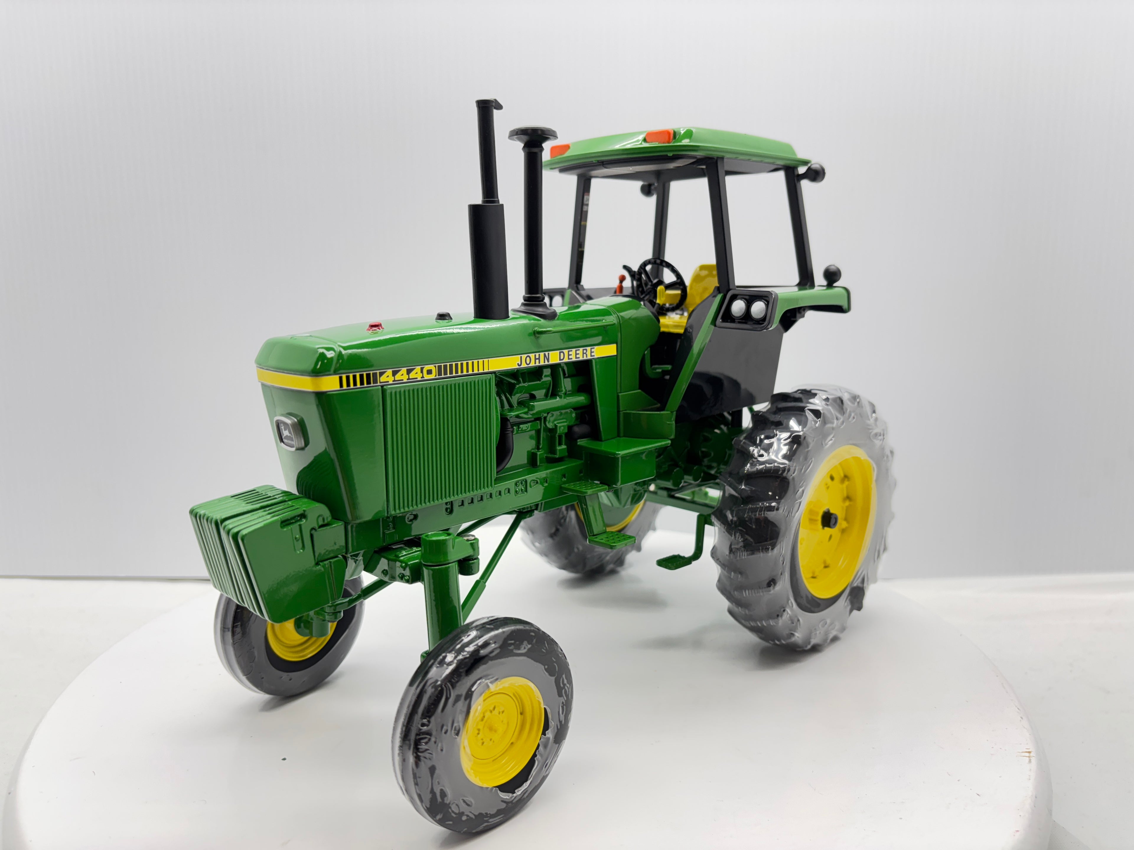 1/16 John Deere 4440 Hi-Crop
