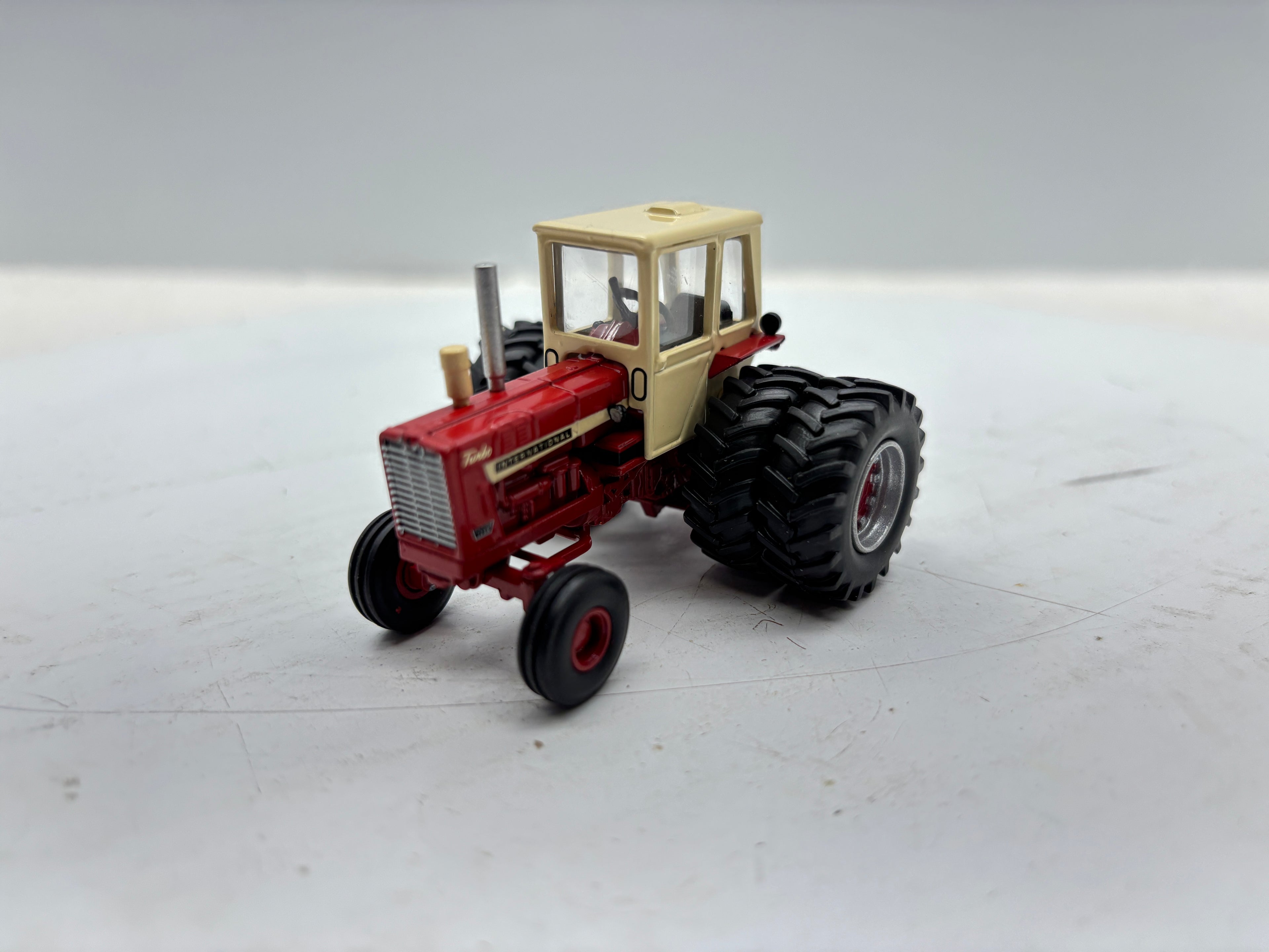 1/64 International 1256 2WD