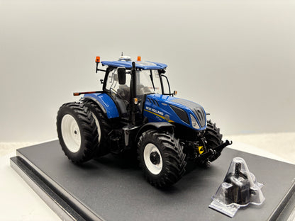1/32 New Holland T7.225
