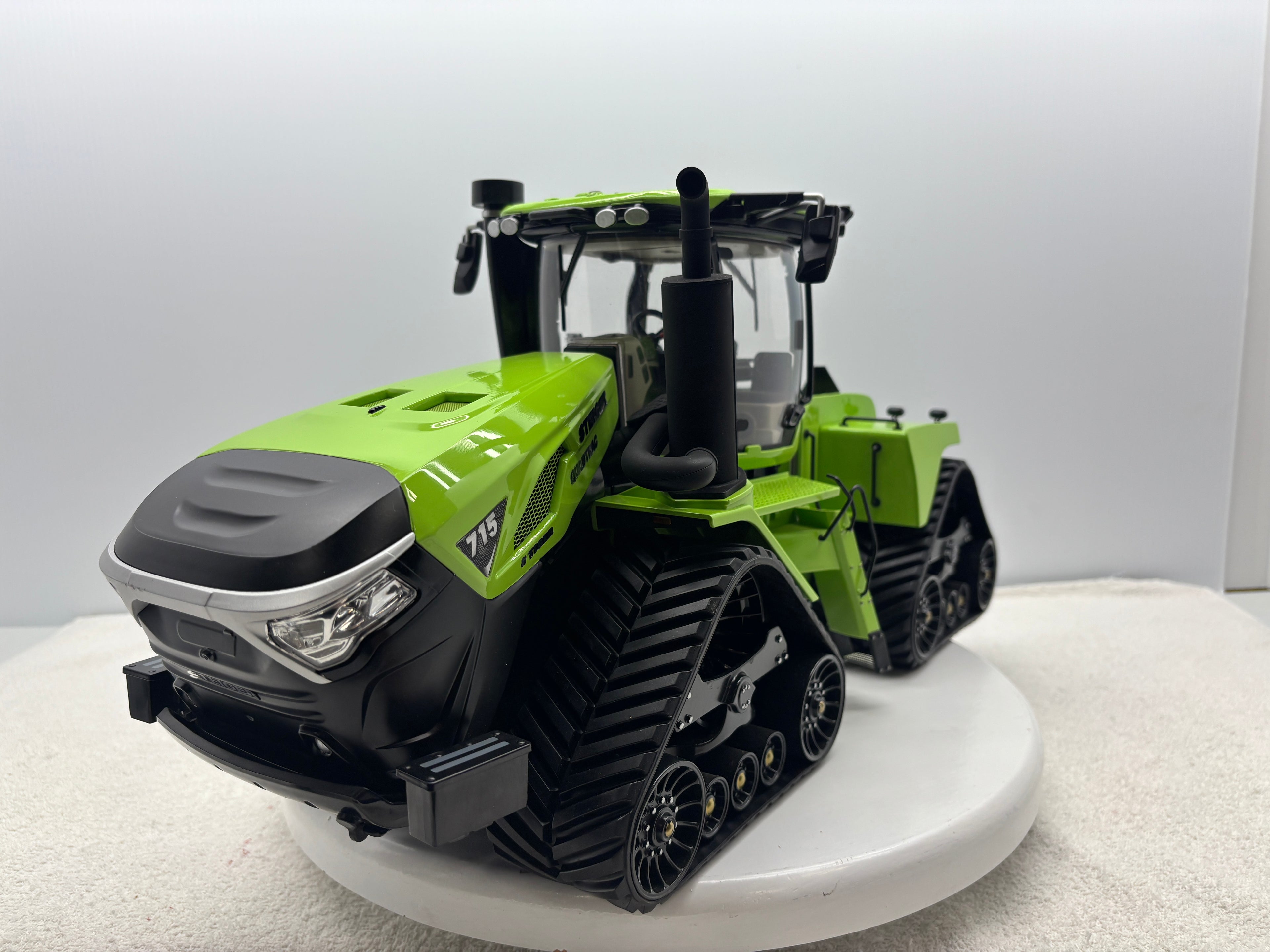1/16 Case IH Steiger 715 Green Custom