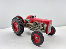 1/16 Massey Ferguson 35 Collectors Edition
