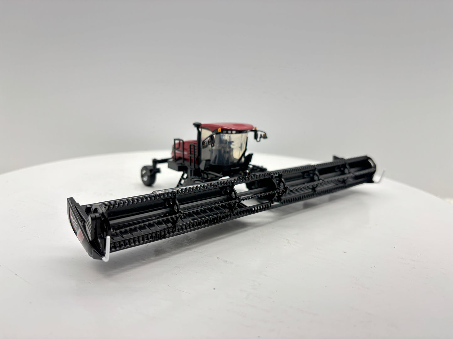1/64 MacDon M1240