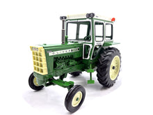 1/16 Oliver 1655 with Hiniker Cab
