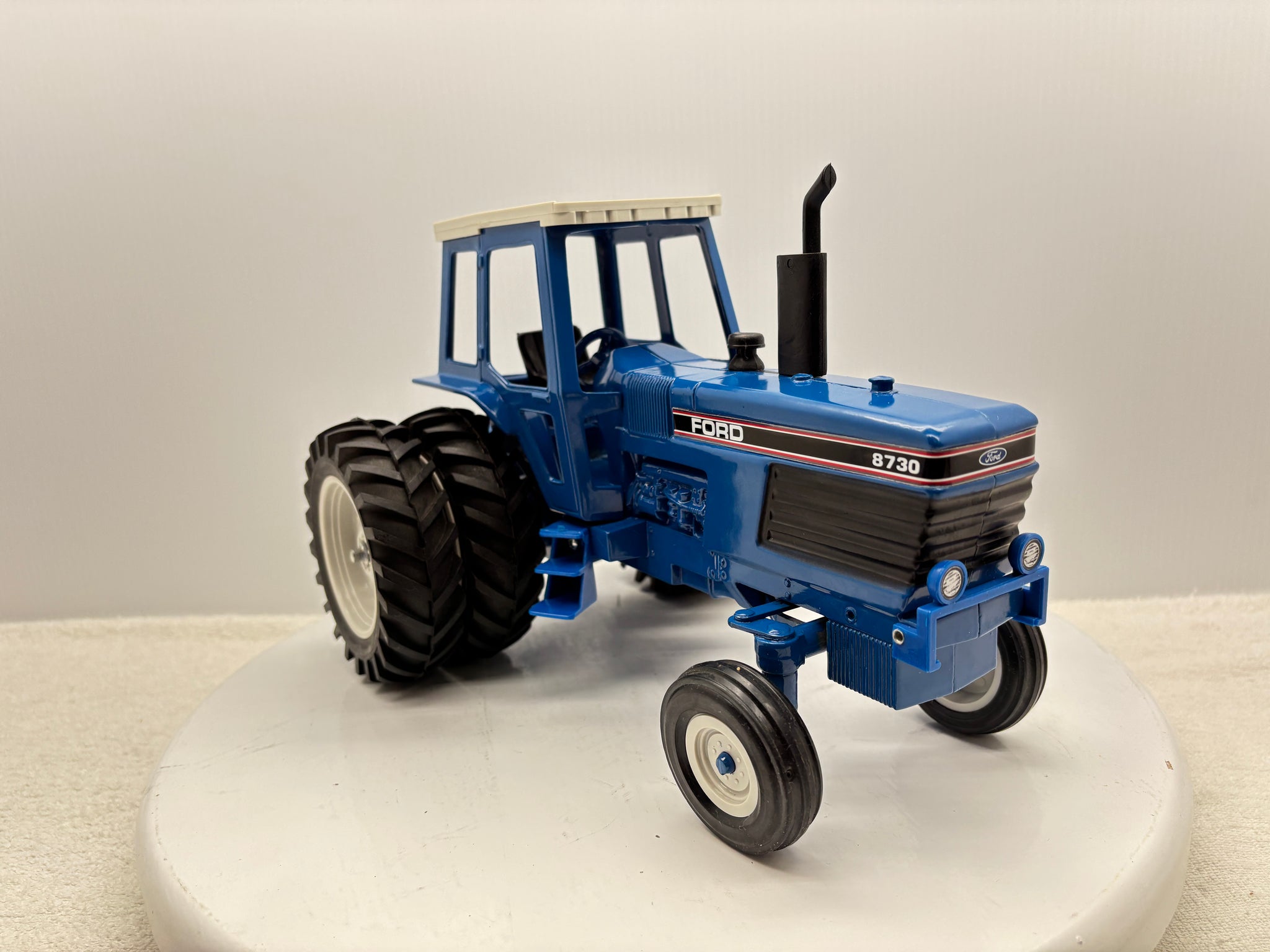 1/16 Ford 8730