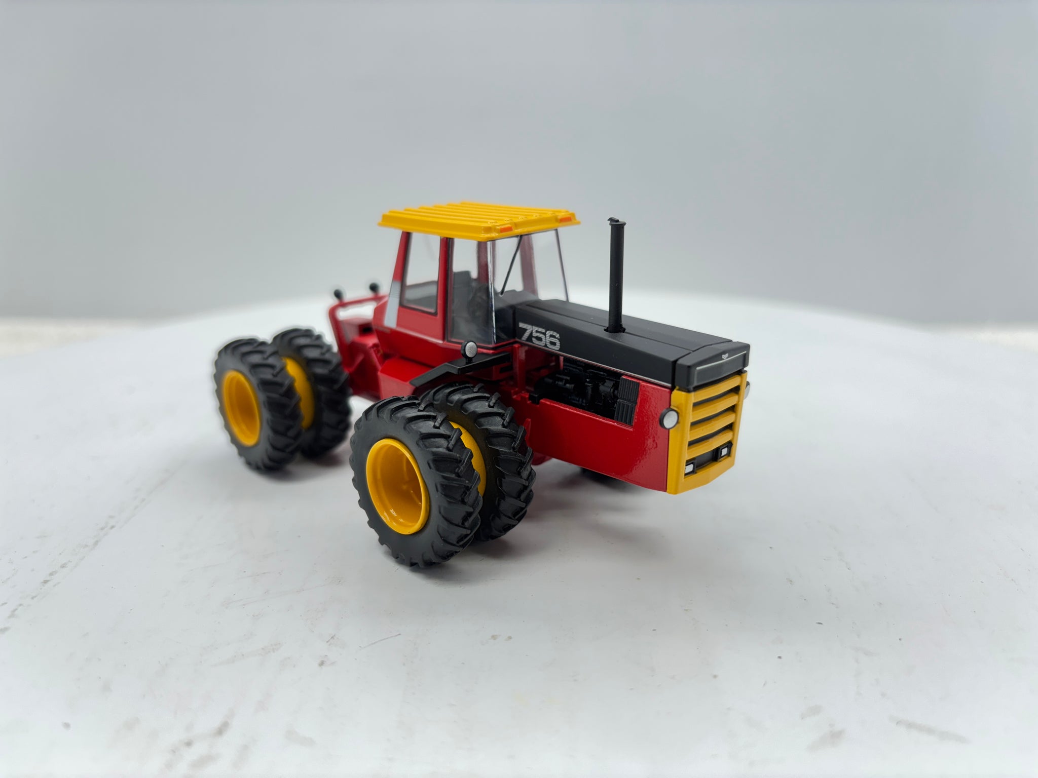 1/64 Versatile 756