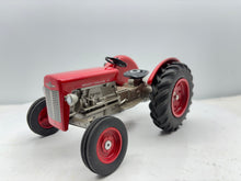 1/16 Massey Ferguson 35 Collectors Edition