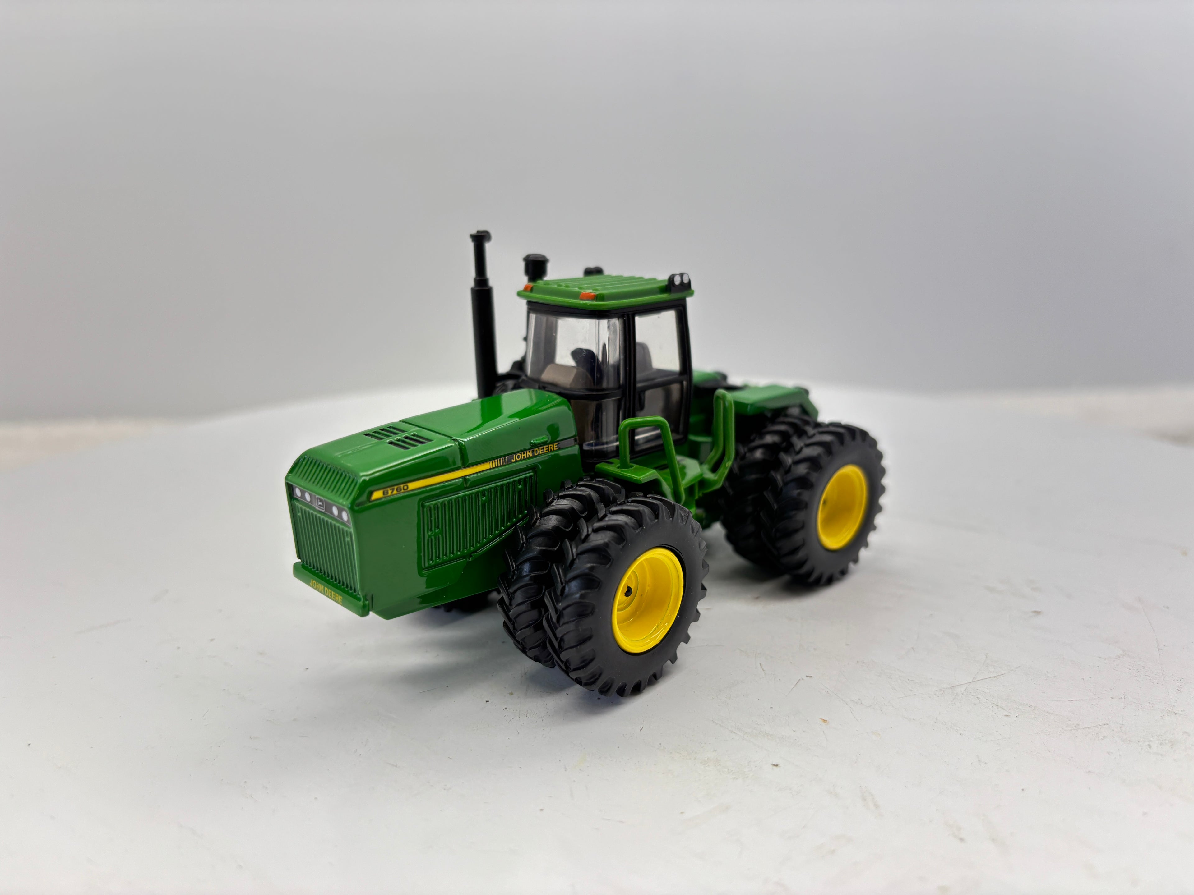 1/64 John Deere 8760 Prestige