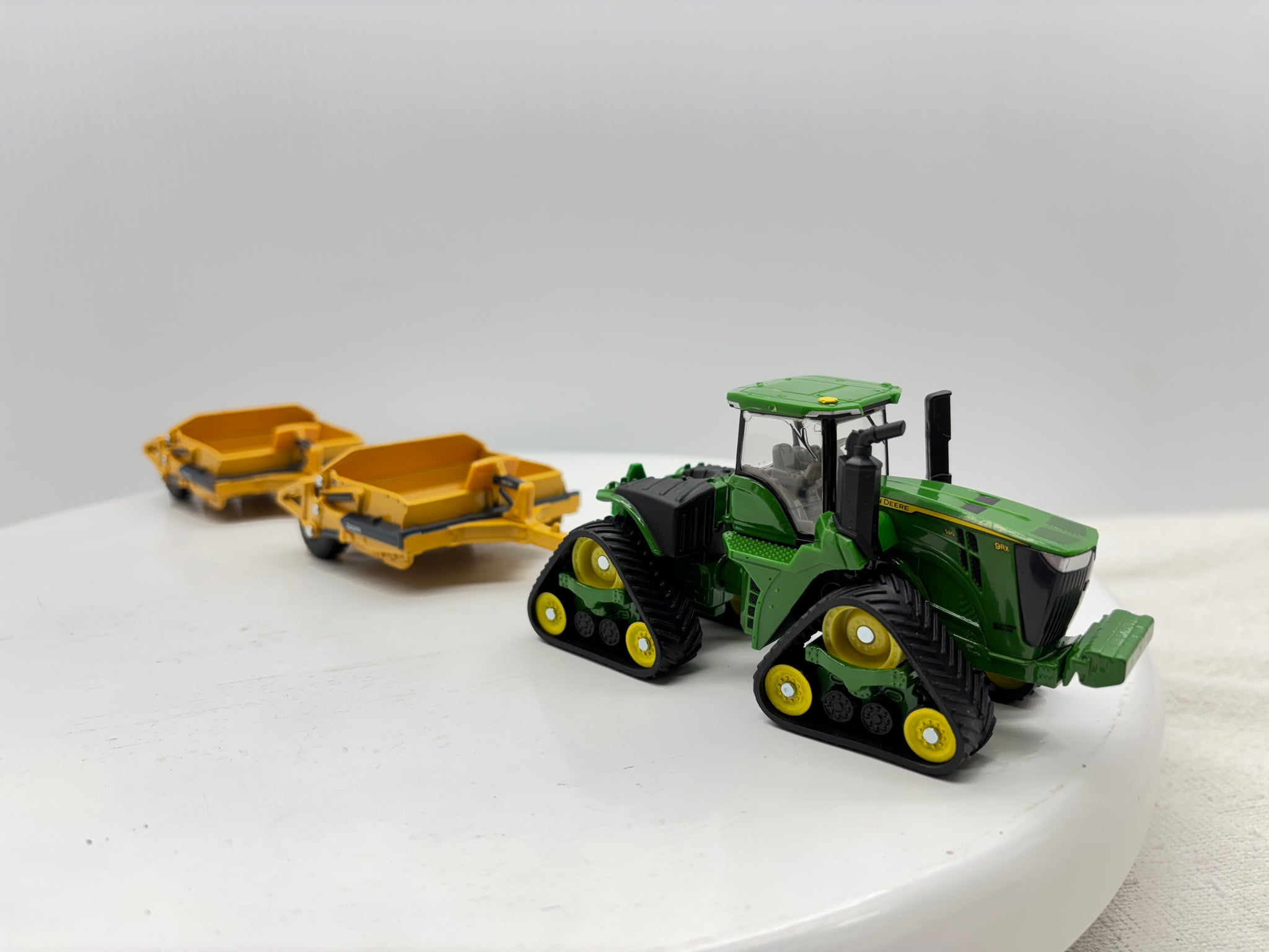 1/64 John Deere 9RX 590 Scraper Set