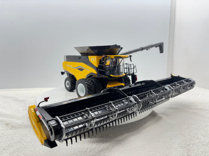 1/32 New Holland CR11 Duals
