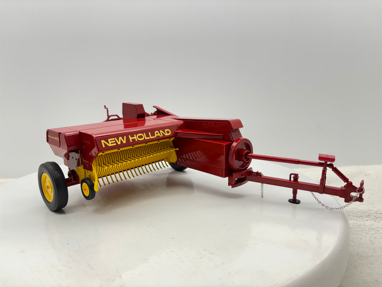 1/16 New Holland 273