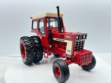 1/16 International 1566 Prestige