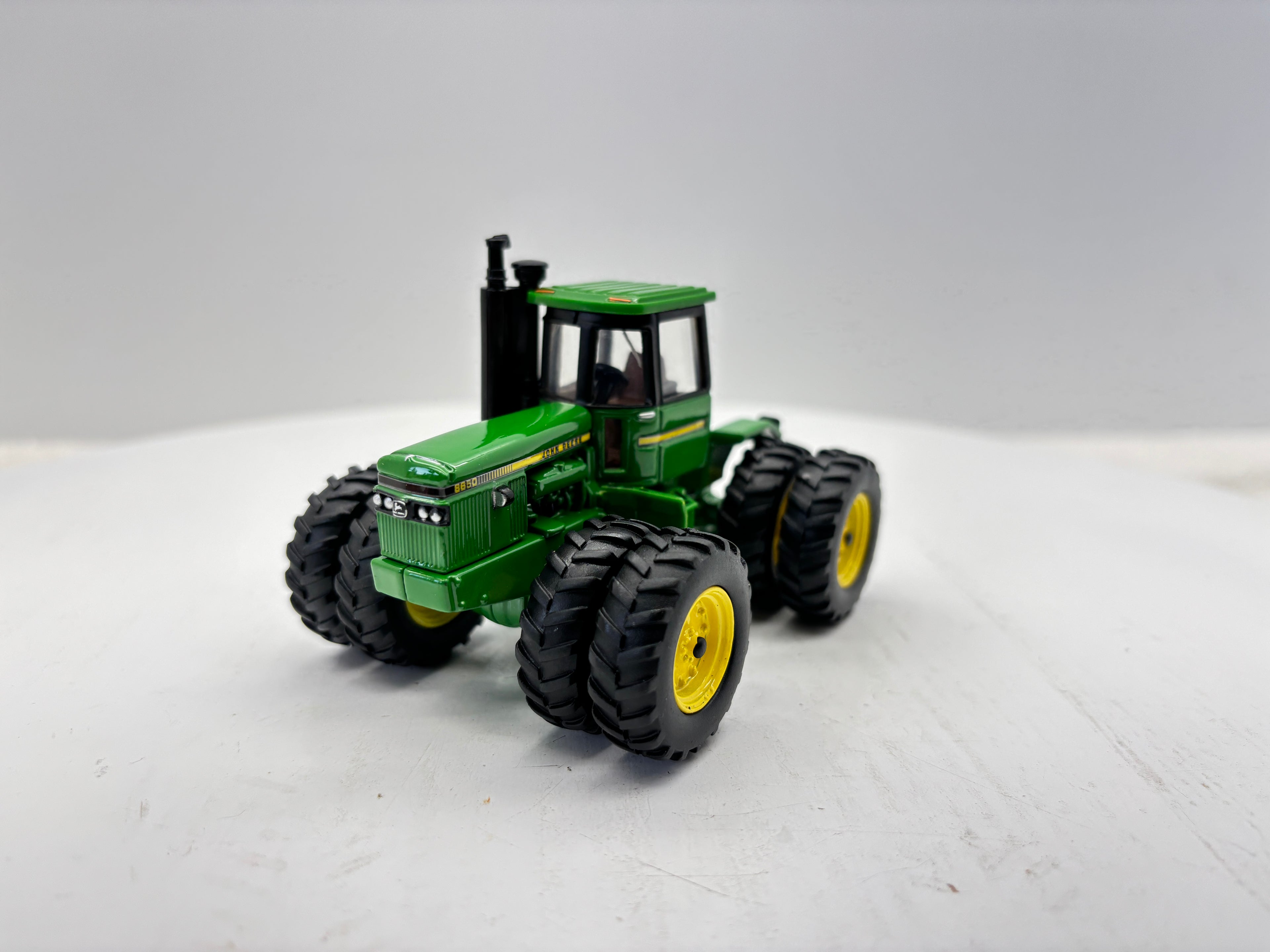 1/64 John Deere 8650 NFTS