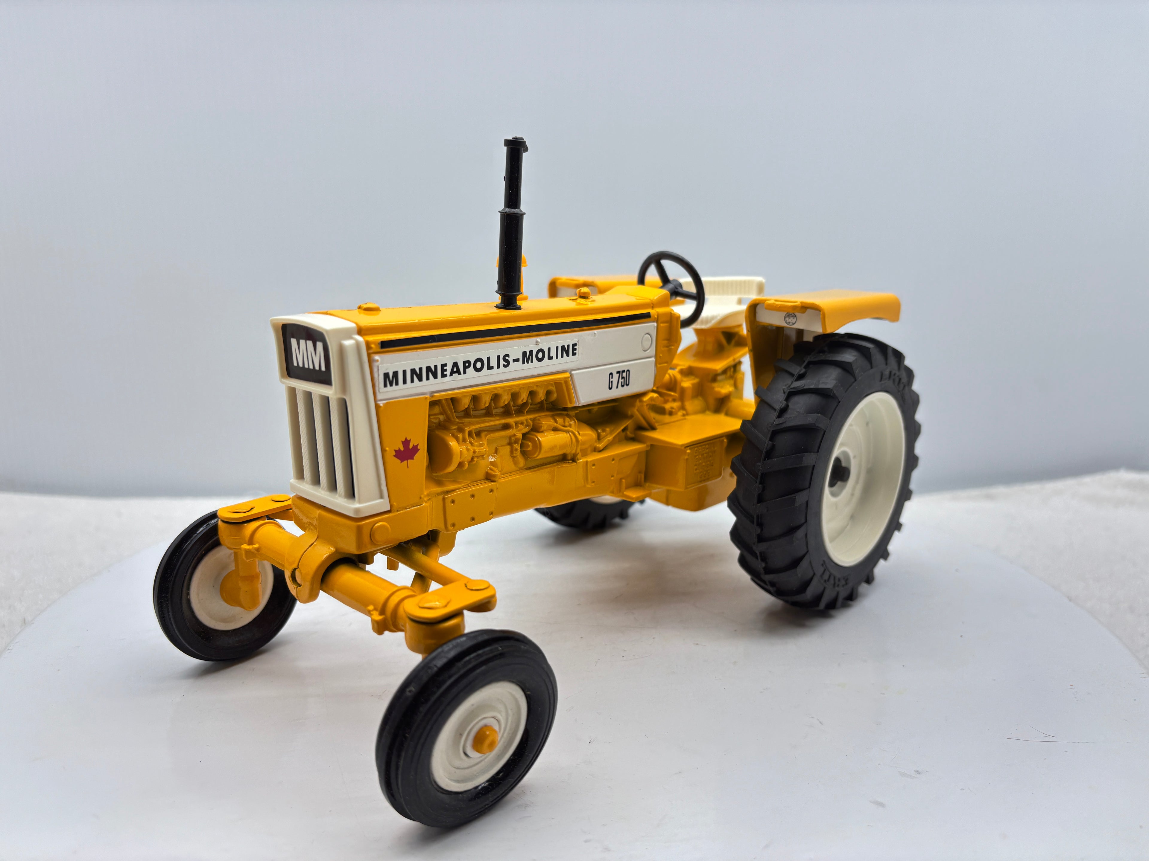 1/16 Minneapolis-Moline G-750 C.I.F.E.S.