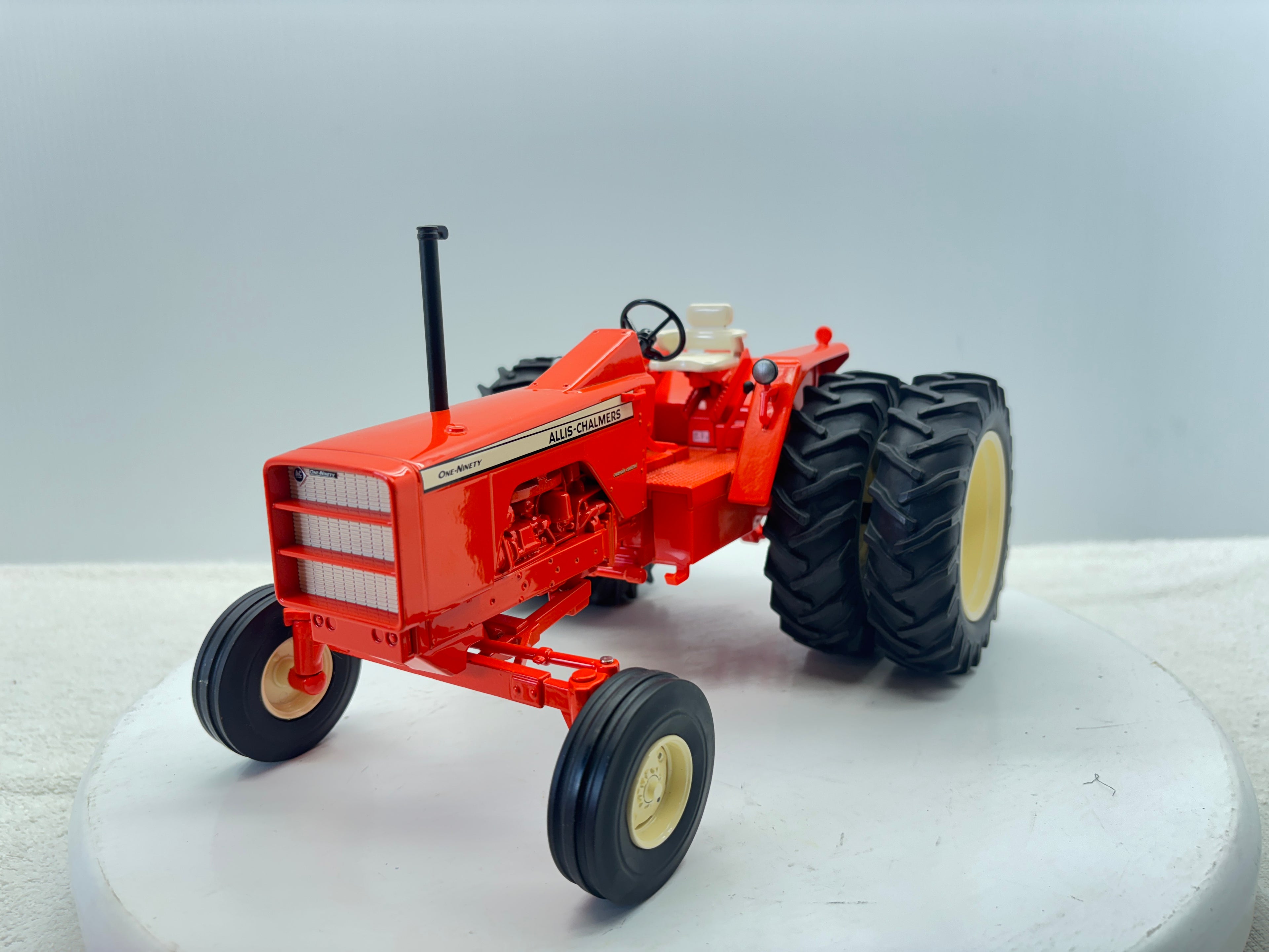 1/16 Allis-Chalmers One-Ninety