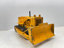 1/16 International TD-25 Crawler