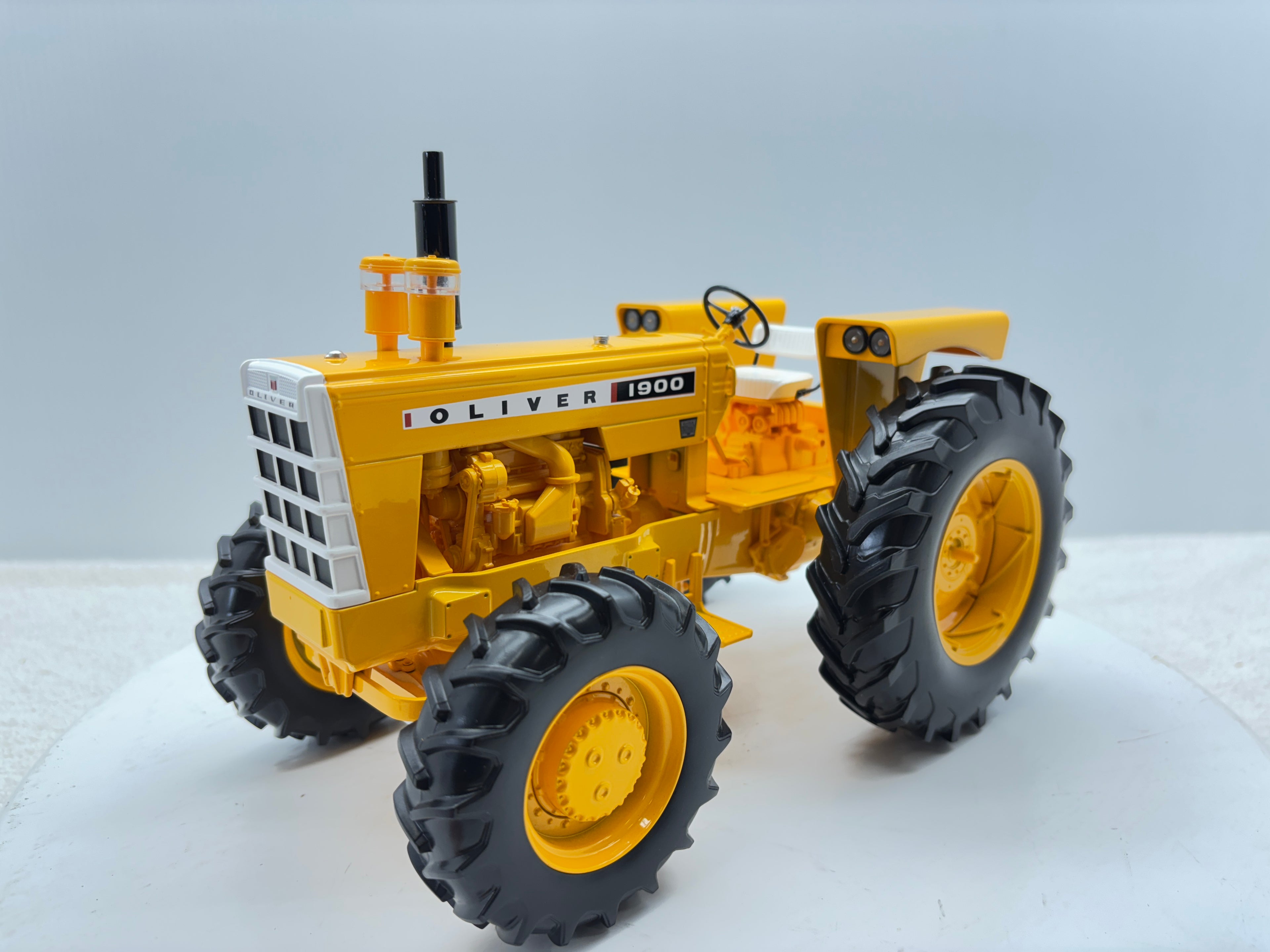 1/16 Oliver 1900 Industrial