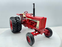 1/16 International Farmall 806 WMSTR
