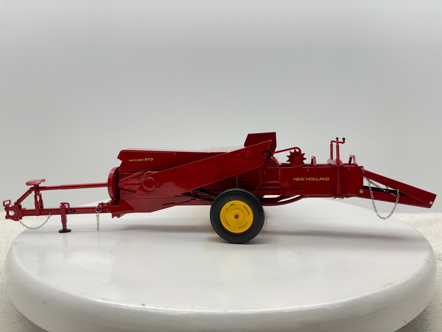 1/16 New Holland 273