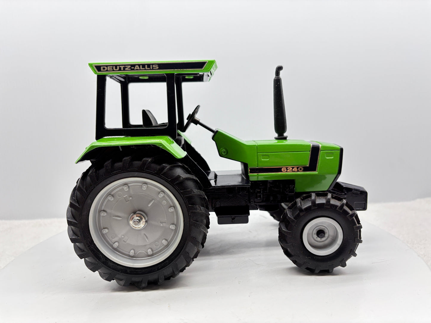 1/16 Deutz-Allis 6240 MFD Special Edition