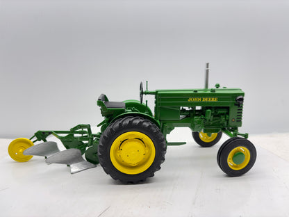 1/16 John Deere ''M''