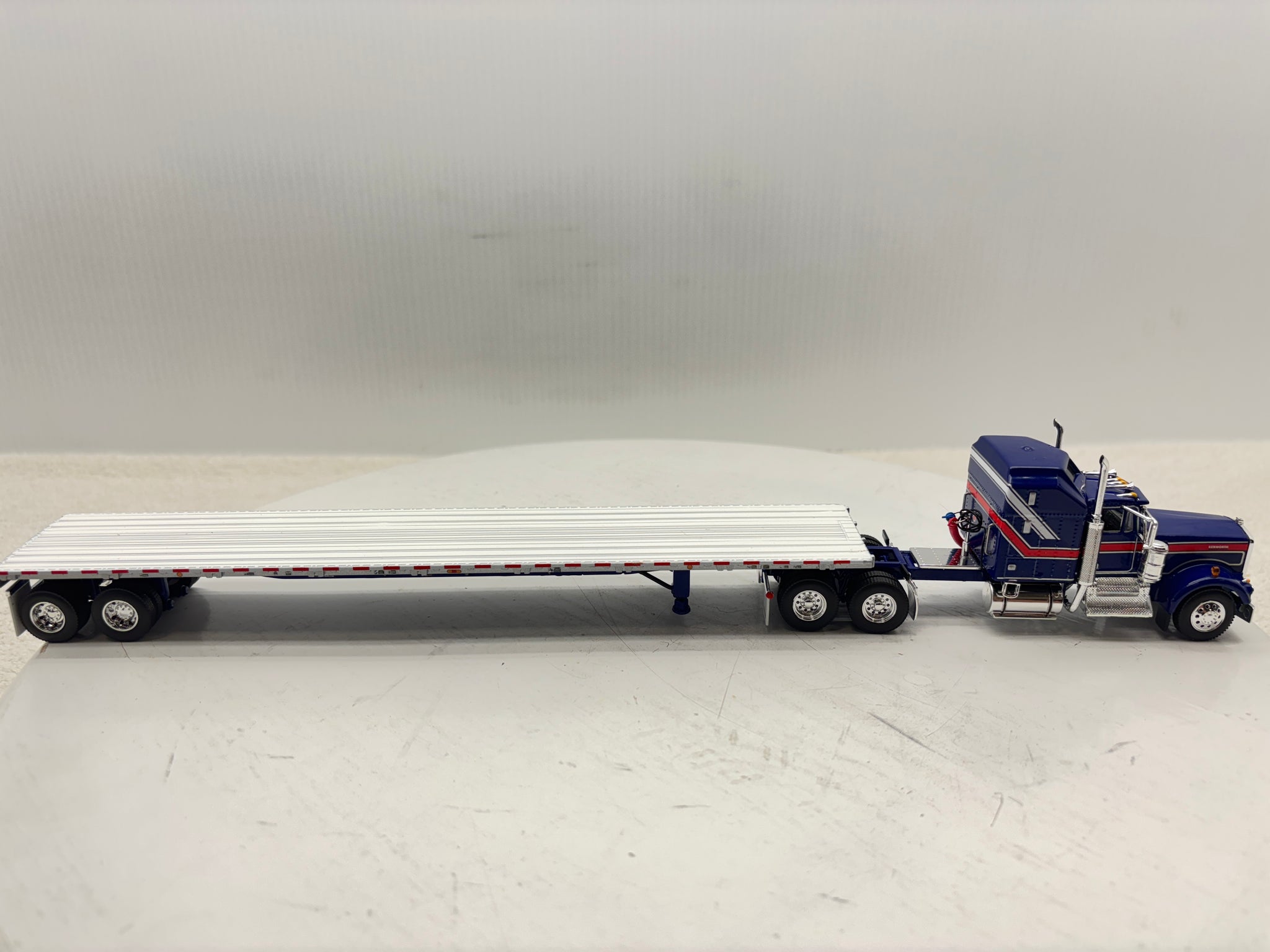 1/64 Kenworth W900A Liberty