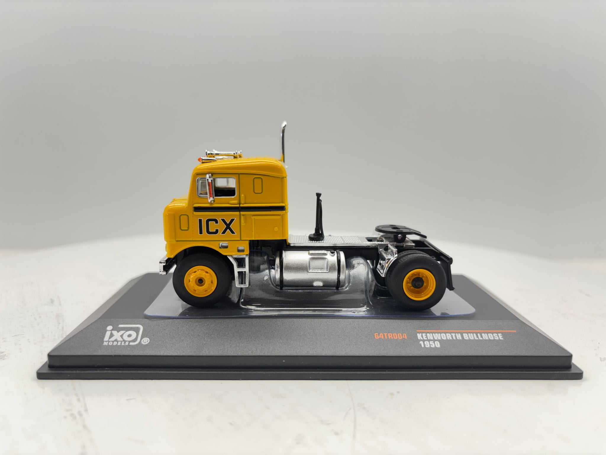 1/64 Kenworth Bullnose ICX